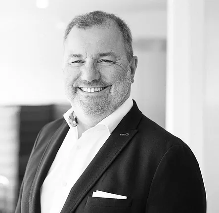 Michael Wiebe, Versicherungsmakler bei viv